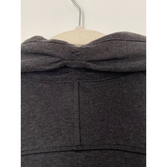 Lululemon Full Zip Jacket Size 6 could fit XS-Small Gray Active L10 - Picture 12 of 14